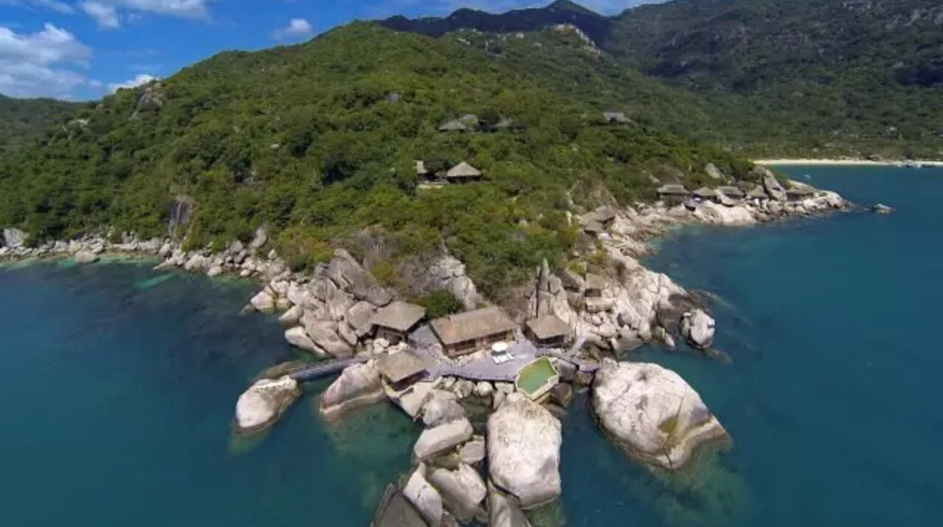 多乐棋牌游戏:一天内两艘货船遭袭淹没伊朗继续用霍尔木兹海峡施压美国